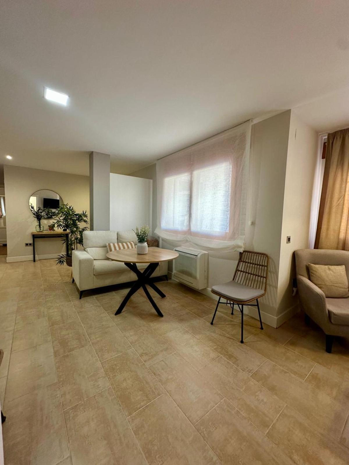 Apartamentos Puente Romano Suites Mérida Exterior foto